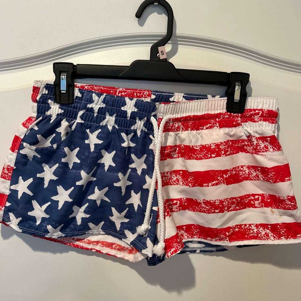 Venus Patriotic Stars and Stripes Women's Shorts Size Small